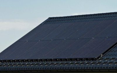 What You Should Know About Solar Panels and Metal Roofs